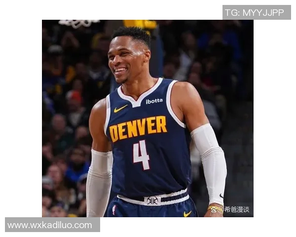 拉塞尔威斯布鲁克的篮球传奇之路与个人成长故事探秘 拉塞尔威斯布鲁克的篮球传奇之路与个人成长故事探秘